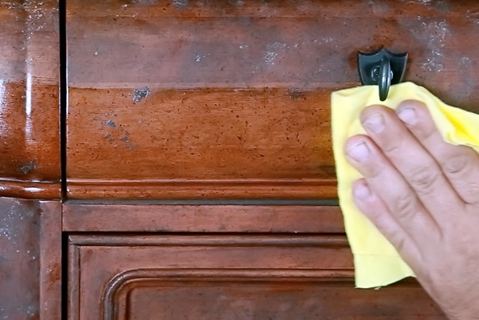 Как очистить деревянную поверхность